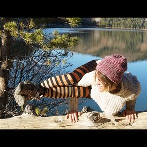 Golden and black stripes K Deer leggings